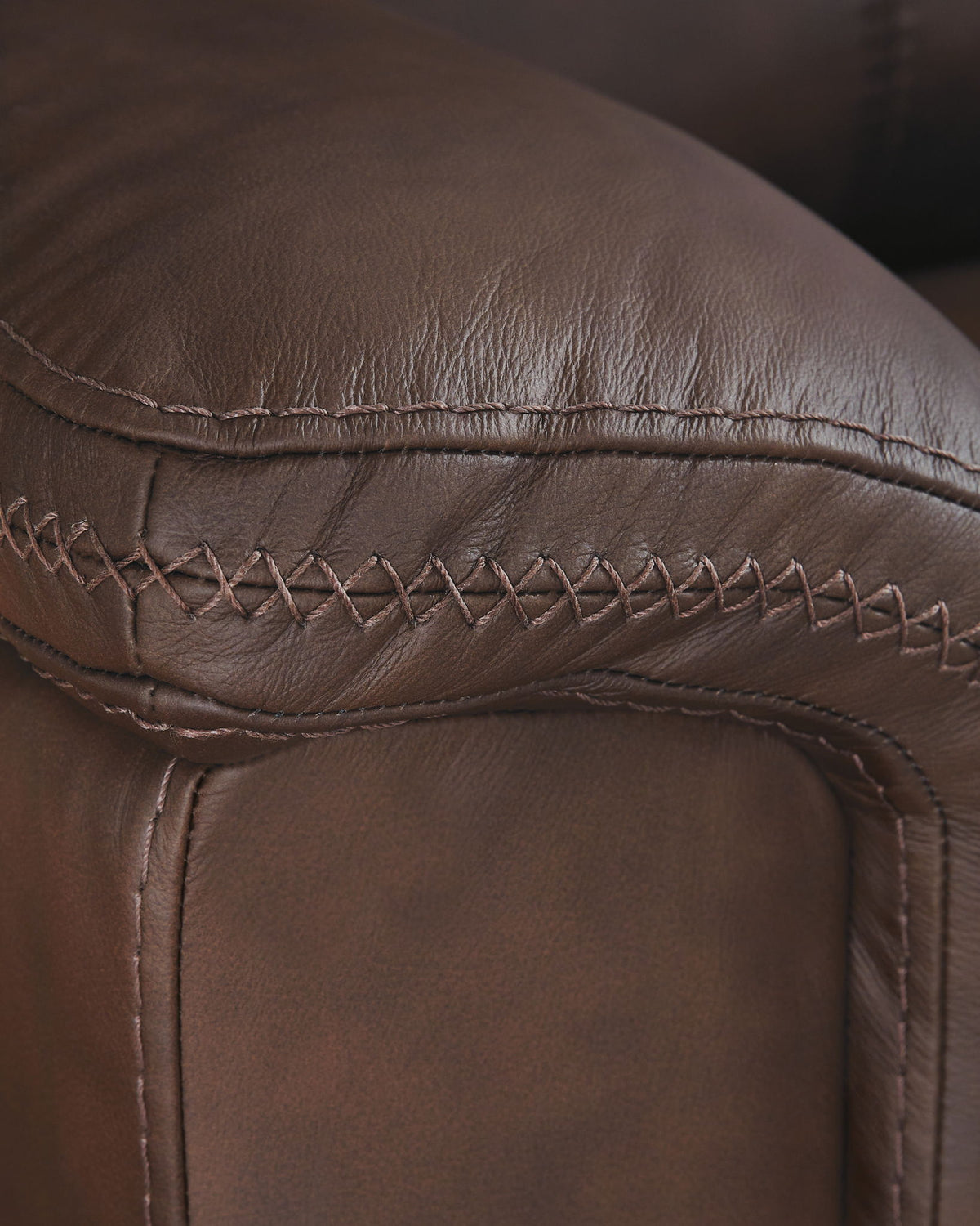 Bleckley - Power Recliner With Adjustable Headrest