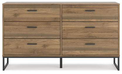 Deanlow - Six Drawer Dresser - Honey