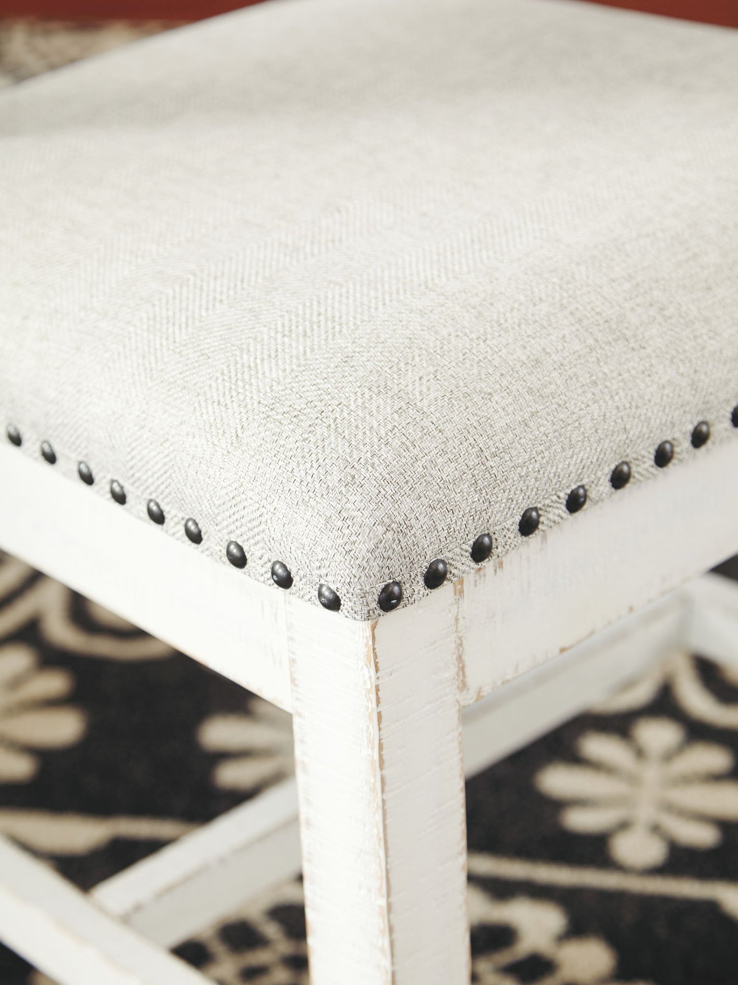 Valebeck - Dining UPH Side Chair (Set of 2) - Beige / White