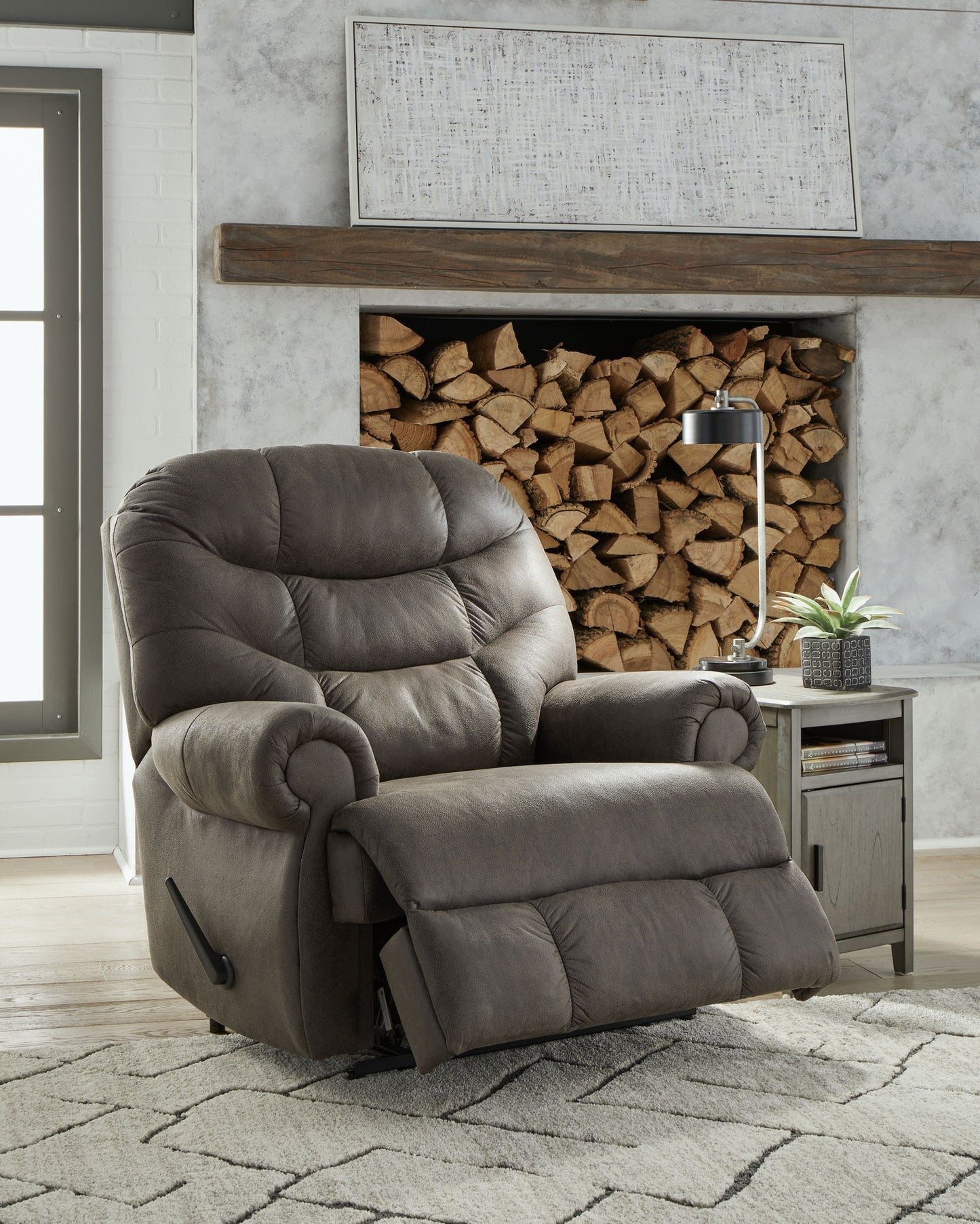 Camera Time - Zero Wall Recliner - Faux Leather - Gunmetal