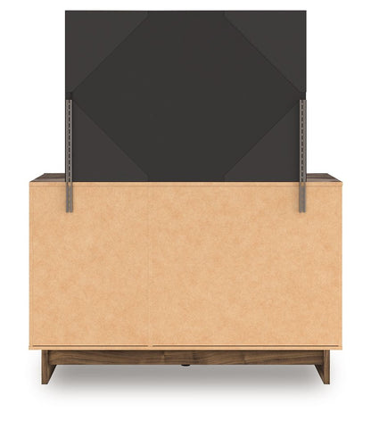 Chirason - Panel Platform Bedroom Set